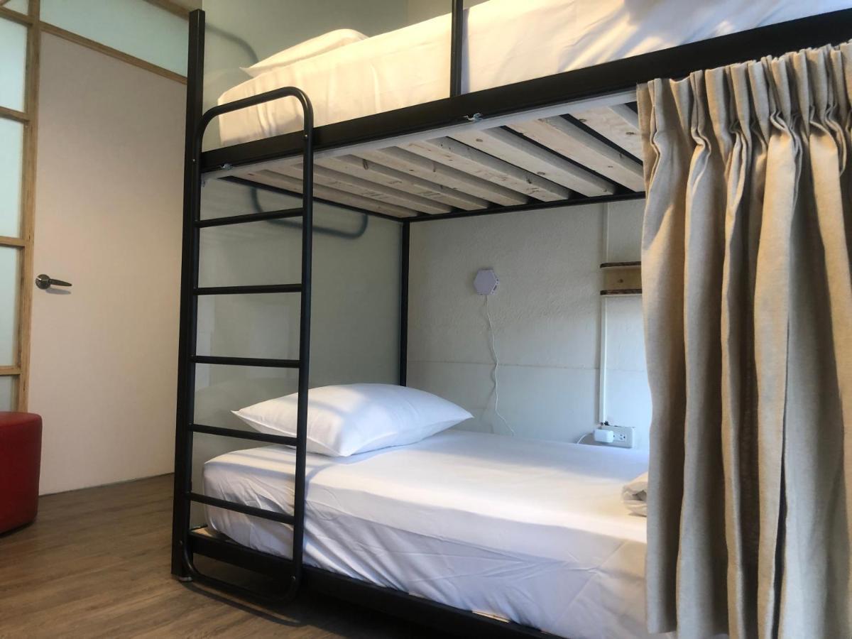 Simple Walk Guest House 小公寓 Tainan Zewnętrze zdjęcie