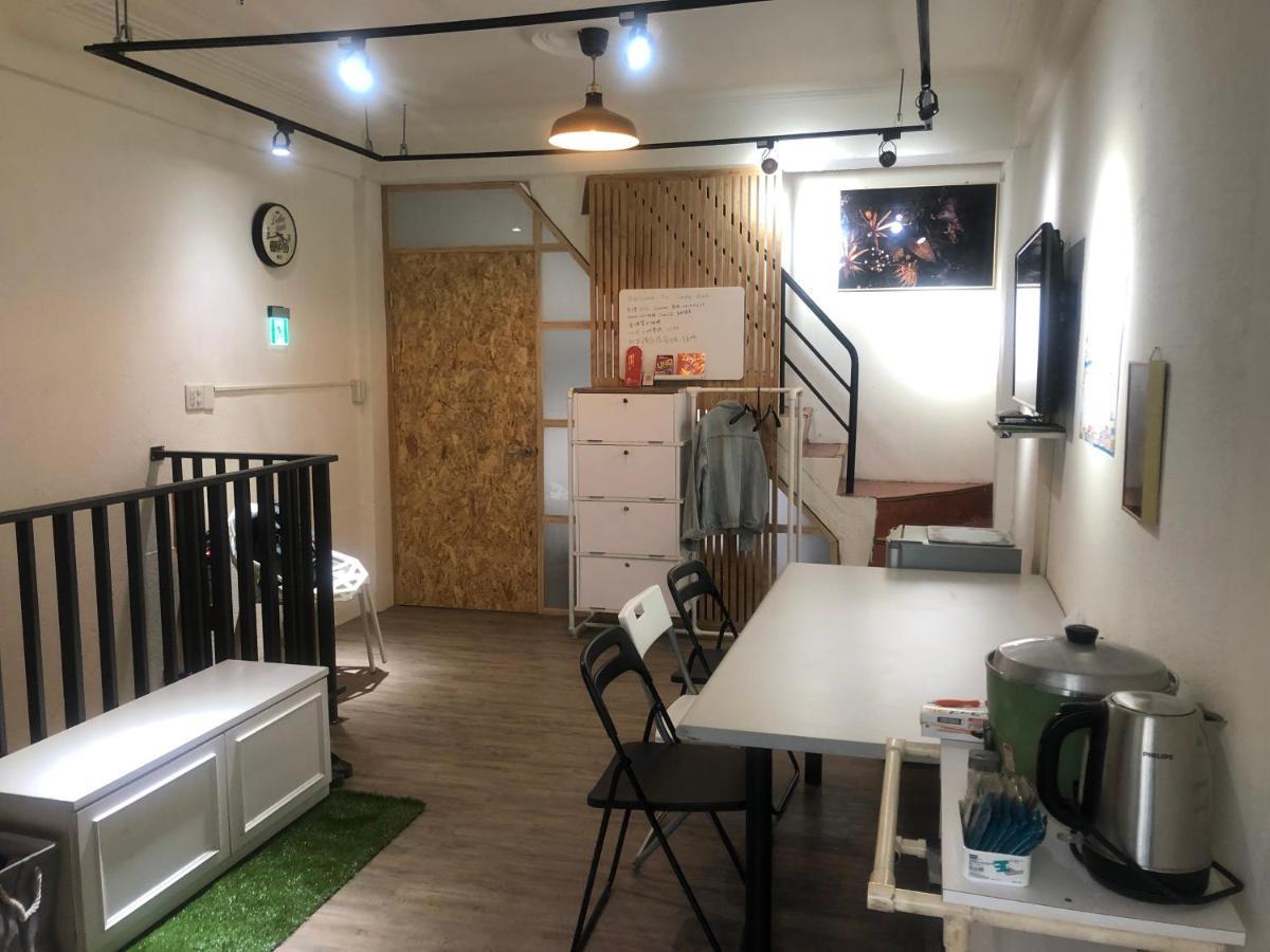Simple Walk Guest House 小公寓 Tainan Zewnętrze zdjęcie